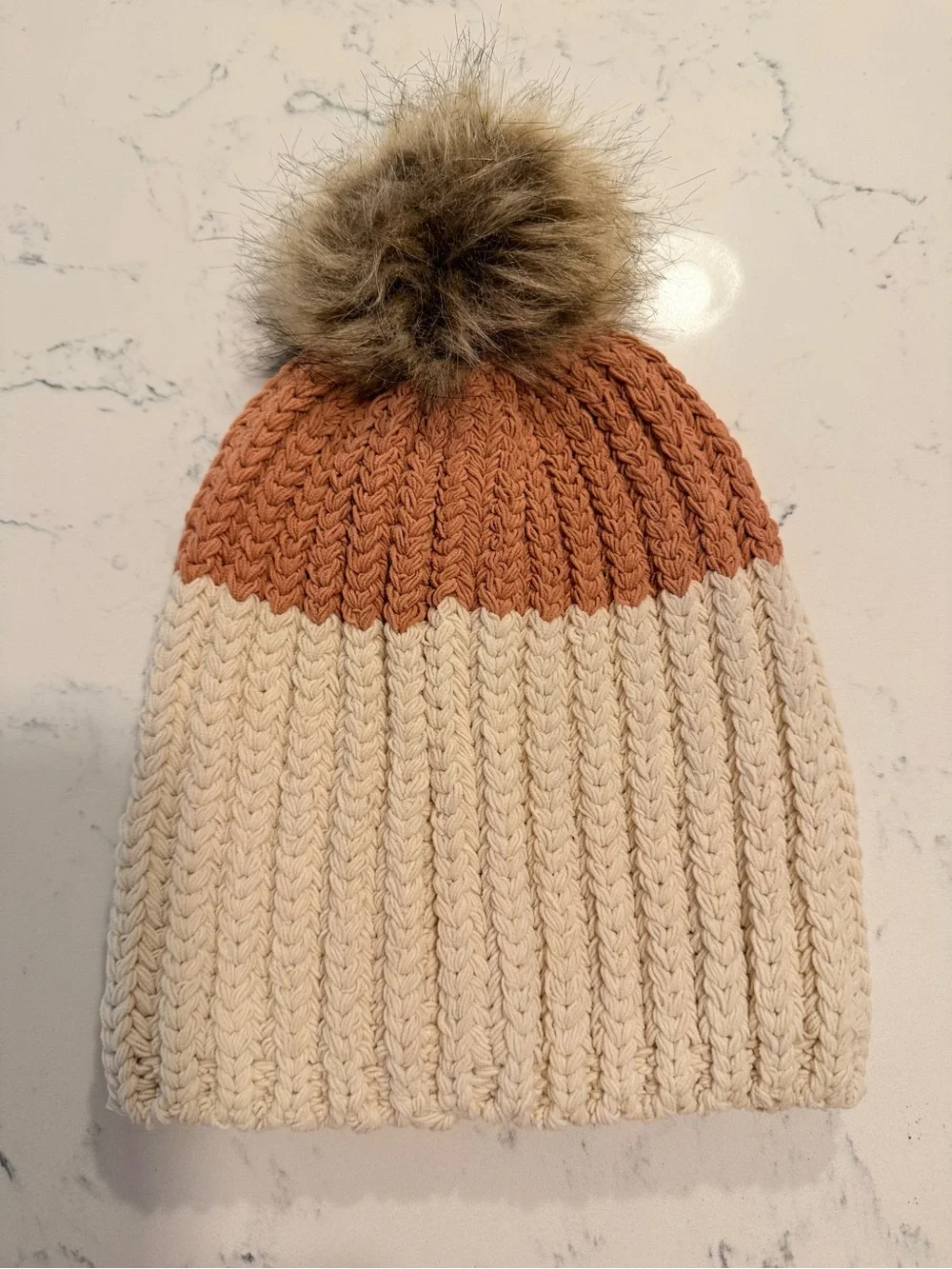 Aerie Two-Tone Knit Pom Beanie — Rust & Cream